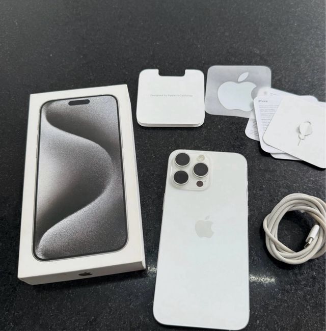 iPhone 15 Pro Max 256GB Plata