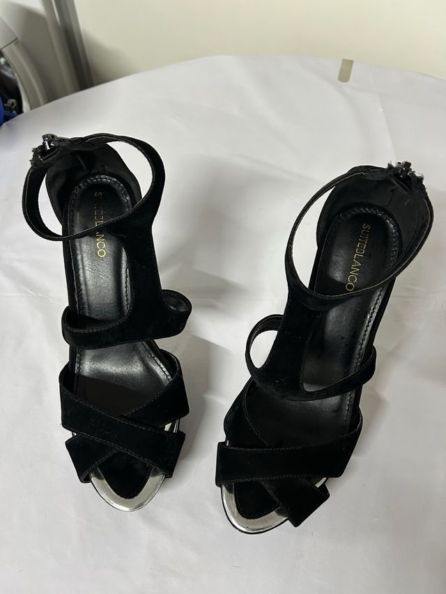 Zapatos tacón negros Suiteblanco Talla 40