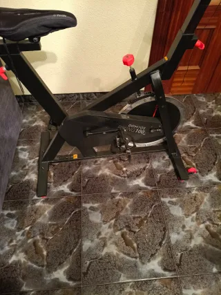 Bicicleta statica nuova