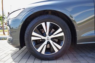 Volvo V60 D3 150 CV MOMENTUM SENSUS NAVIGATION