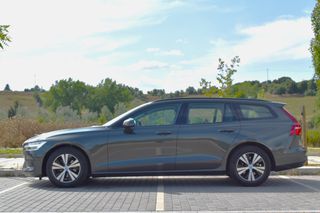 Volvo V60 D3 150 CV MOMENTUM SENSUS NAVIGATION