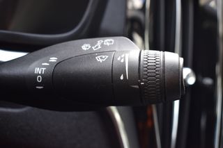 Volvo V60 D3 150 CV MOMENTUM SENSUS NAVIGATION