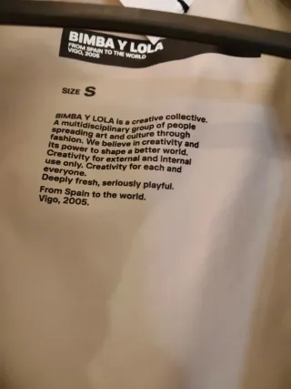 Chubasquero Bimba y Lola Beige/gris Talla S nuevo