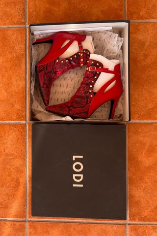 Botines Rojos de Mujer Marca LODI