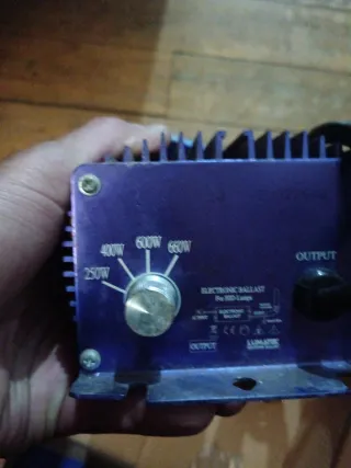 Reflector, arrancador Lumatek 600W y bombilla