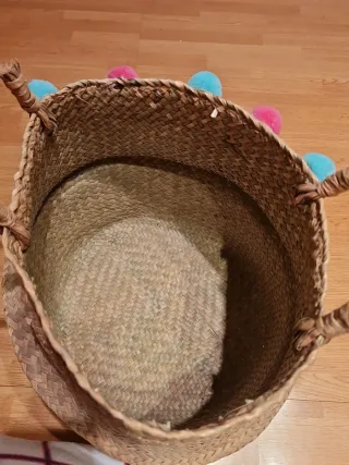 Cesto decorativo de yute y mimbre