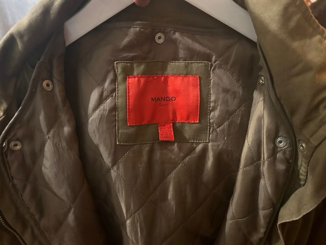 Chaqueta mujer Mango verde con mangas negras