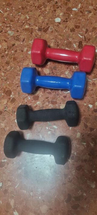 Manubri colorati (rosso, blu, nero)