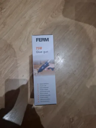 Pistola de Silicona Ferm 75W Nueva