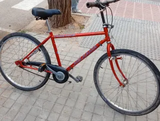 Bicicleta HELKAMA Roja