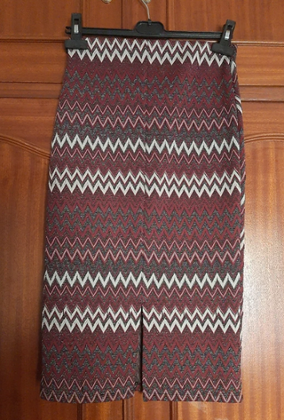 Falda midi geométrica