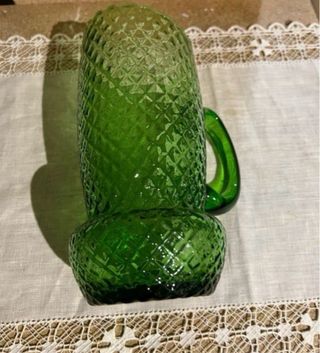 Jarra de cristal verde