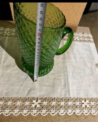 Jarra de cristal verde