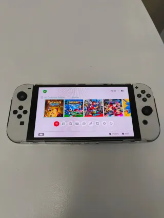 Nintendo Switch OLED Bianca