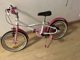 Bicicleta y patinete infantil rosa
