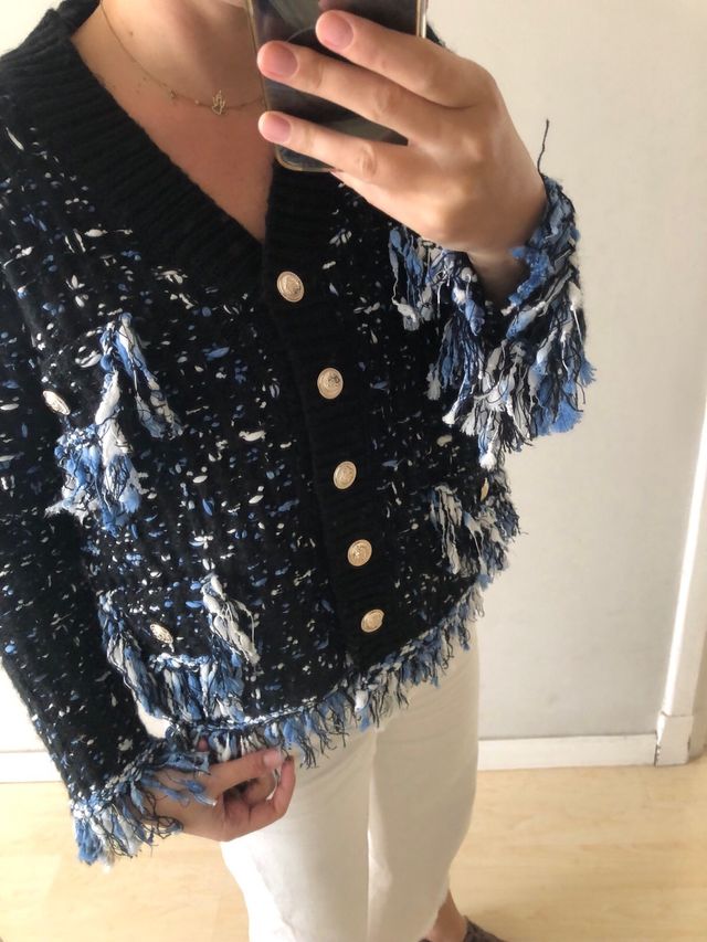 Cárdigan tweed negro con flecos
