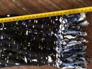 Cárdigan tweed negro con flecos