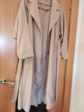 Gabardina Oysho Beige Talla S