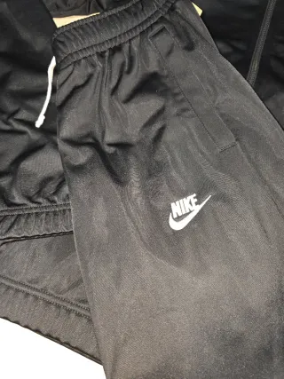 Conjunto deportivo Nike hombre negro