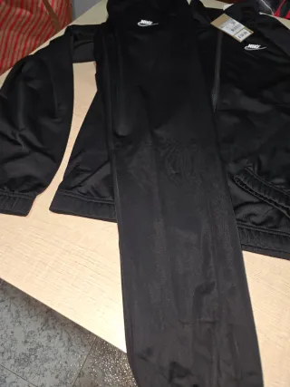 Conjunto deportivo Nike hombre negro