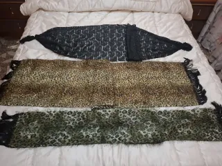 Bugandas Pañuelos de encaje y estampado animal