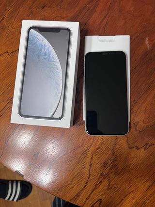 iPhone XR Apple