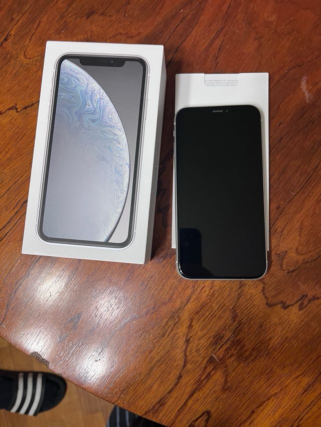 iPhone XR Apple