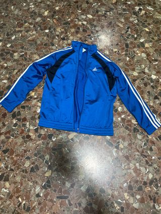 Chaqueta Adidas azul y negra