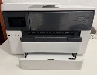 Impresora HP OfficeJet Pro 7740 con cart. de tinta