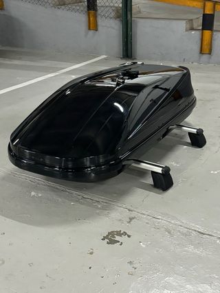 Cofre de techo y barras Volvo