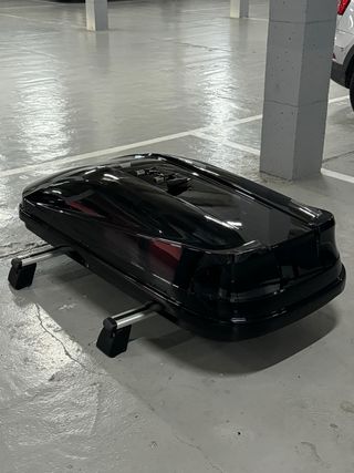 Cofre de techo y barras Volvo