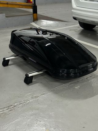 Cofre de techo y barras Volvo