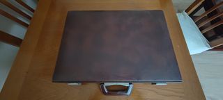 Maletín ejecutivo marrón