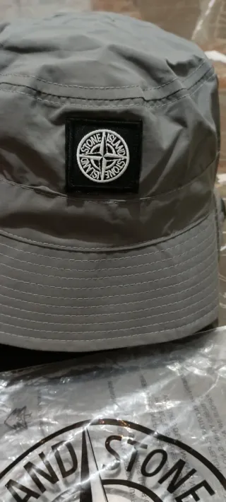 Oferta Gorro pescador Stone Island gris