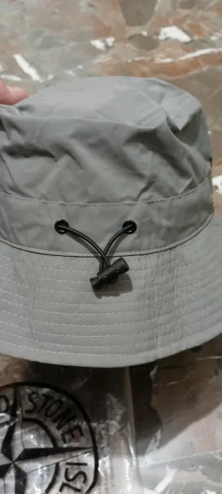 Oferta Gorro pescador Stone Island gris