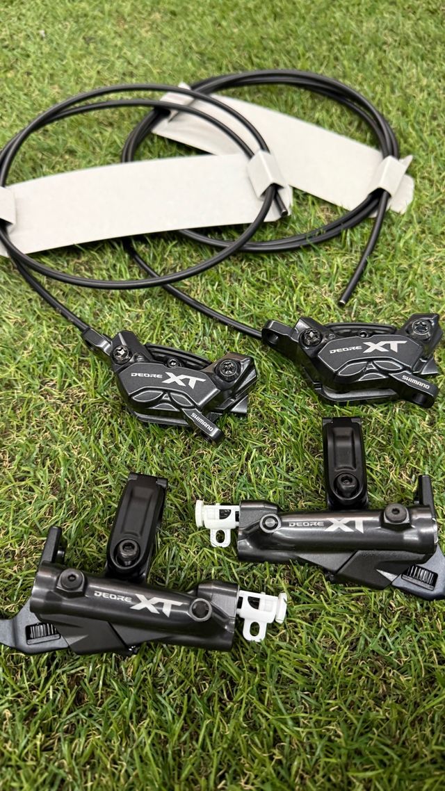 Freni Shimano XT M8200 a 4 pistoni nuovi
