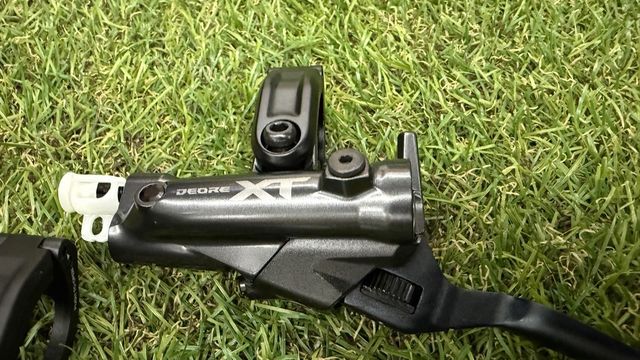 Freni Shimano XT M8200 a 4 pistoni nuovi