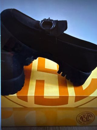 Mocasines negros nuevos