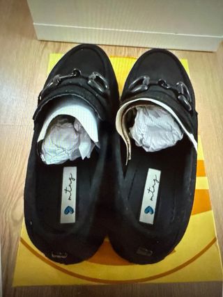 Mocasines negros nuevos