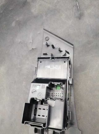 Mando elevalunas opel 13301886 astra j lim. 238726