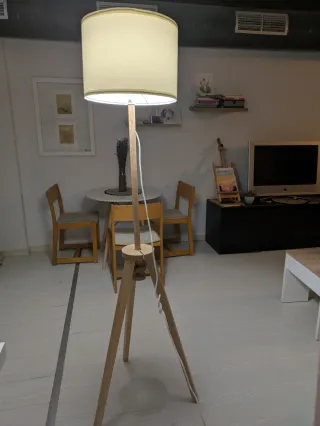 Lámpara de pie LAUTERS Ikea