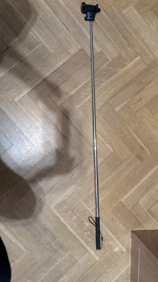 Palo selfie con soporte para móvil