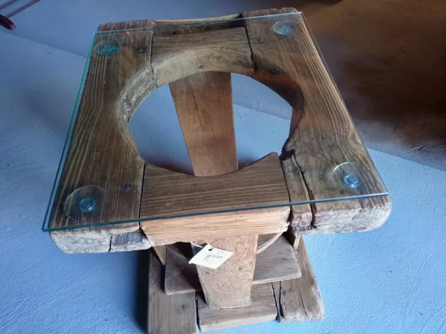 Mesa auxiliar artesanal tacatá século XIX