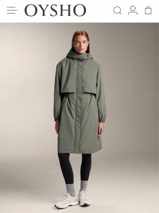 Chaqueta larga impermeable Oysho verde azulado
