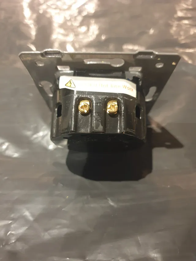 Interruptor Livolo, tactil/inalambrico.