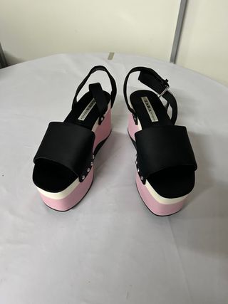 Zapatos plataforma Zara negros y rosas T40