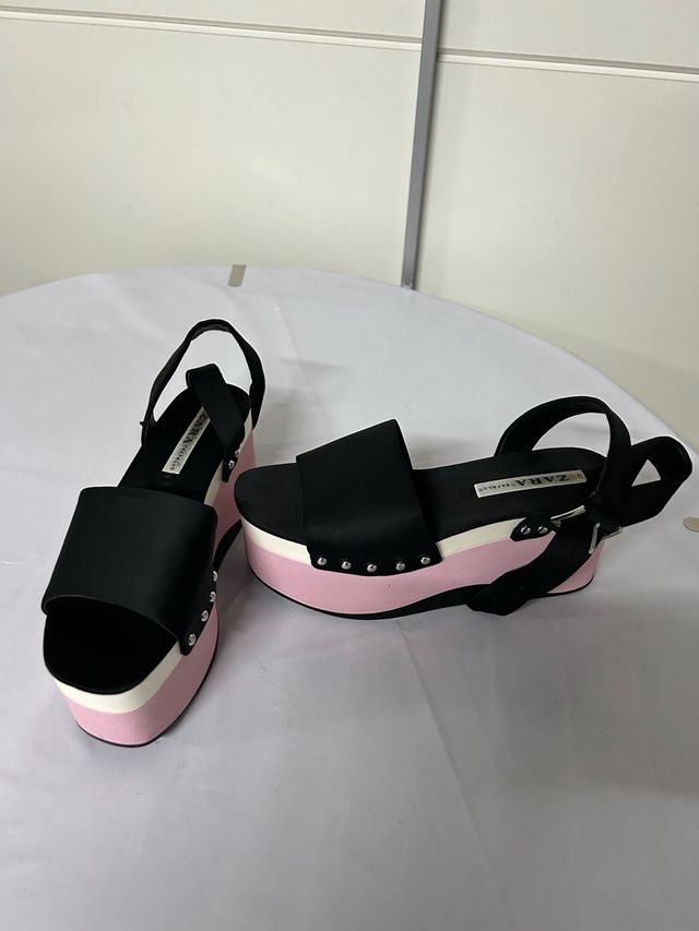 Zapatos plataforma Zara negros y rosas T40