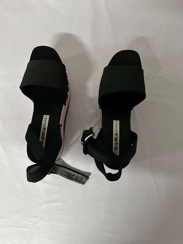 Zapatos plataforma Zara negros y rosas T40