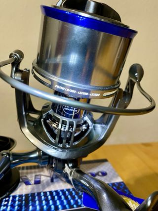 2 Carretes surfcasting Yuki Tyan 8000