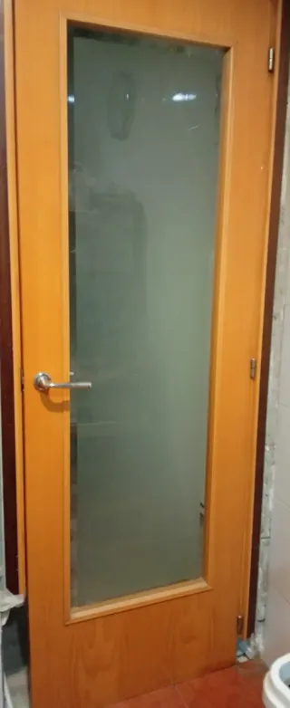 Puerta interior madera con cristal